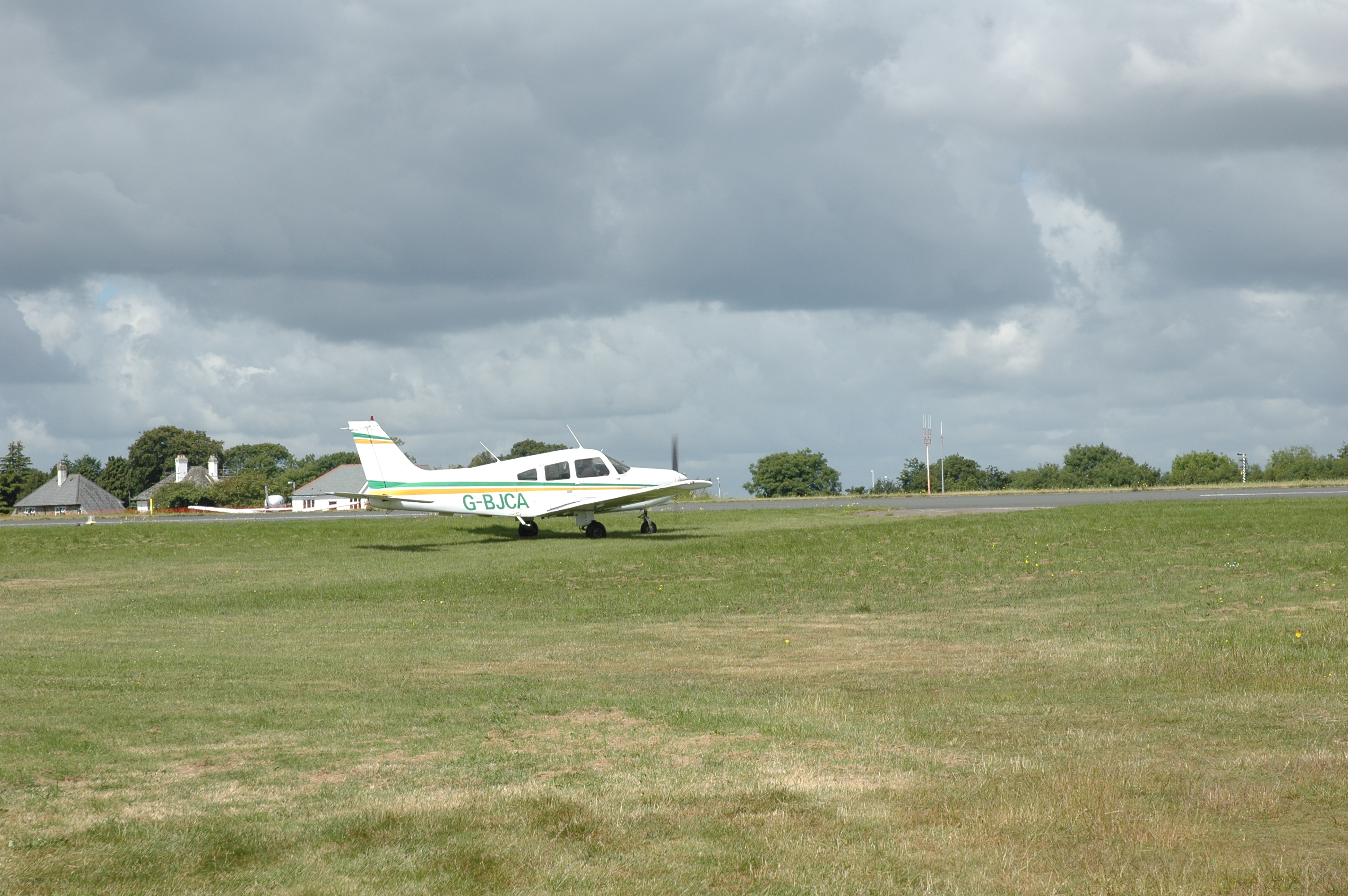 Taxiing out at Plymouth additional image 3